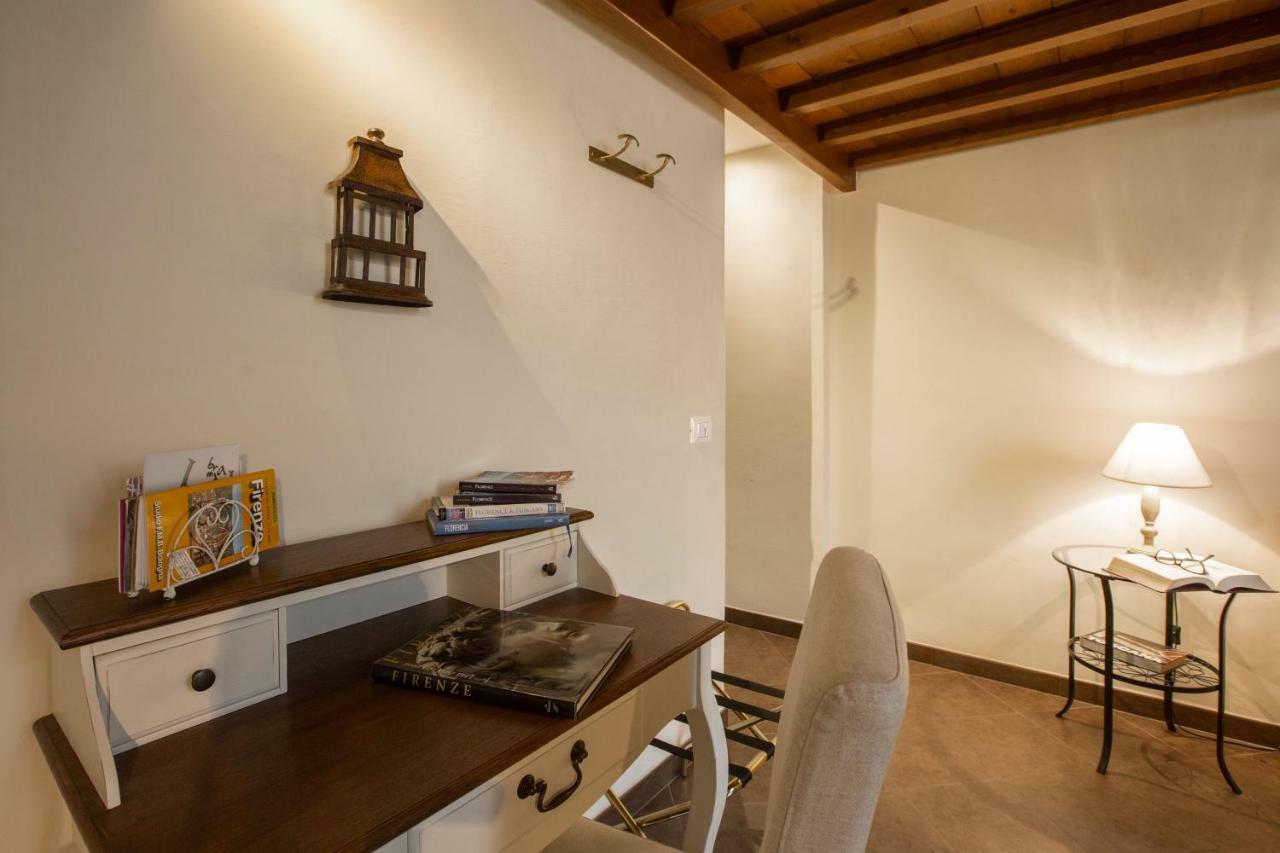Charming Suite Cavour Heart Of Флоренция Экстерьер фото