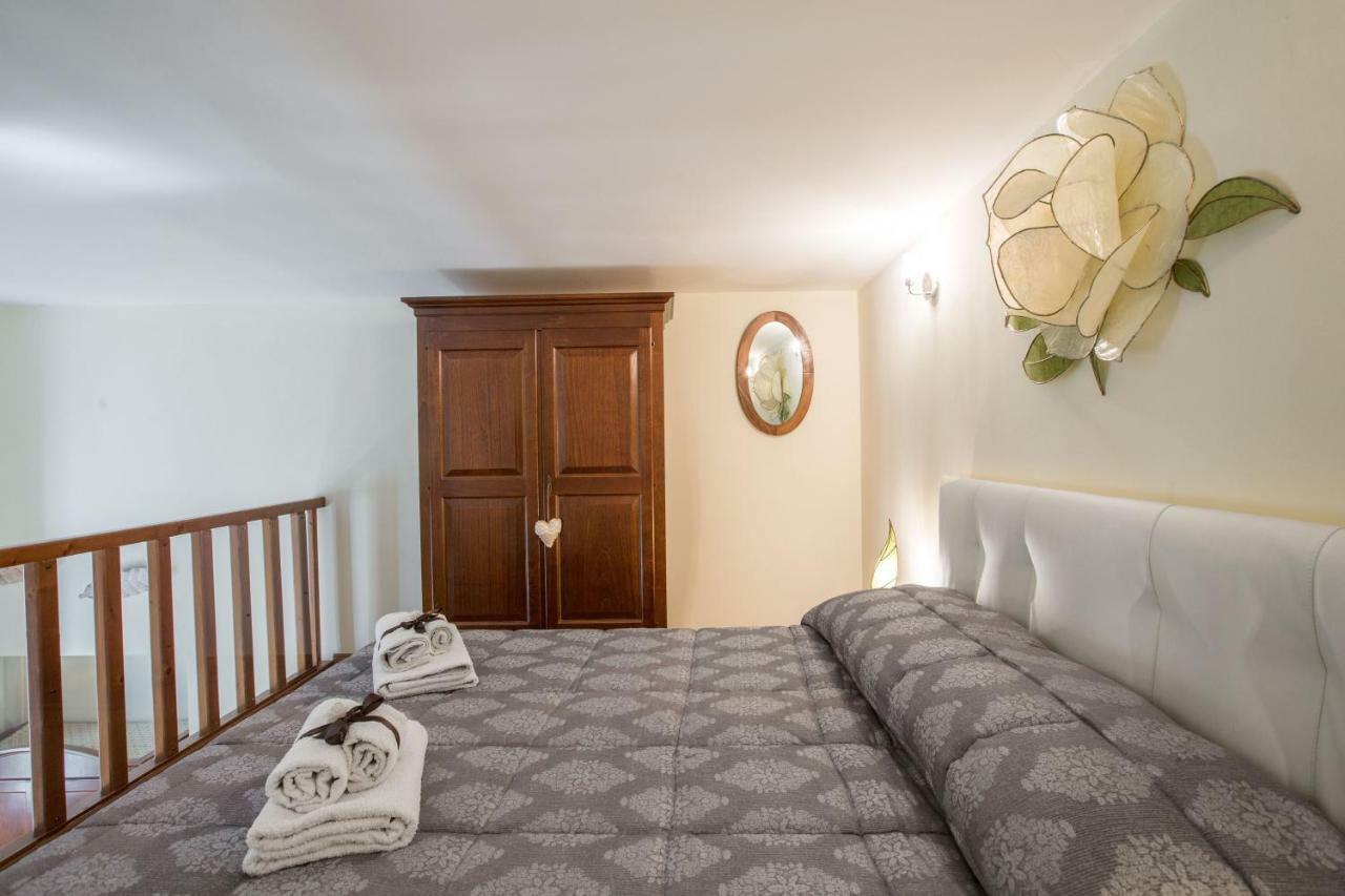 Charming Suite Cavour Heart Of Флоренция Экстерьер фото