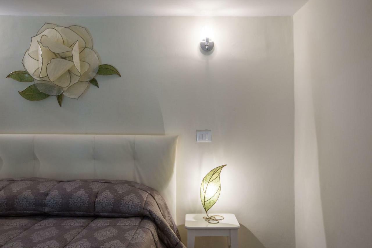 Charming Suite Cavour Heart Of Флоренция Экстерьер фото