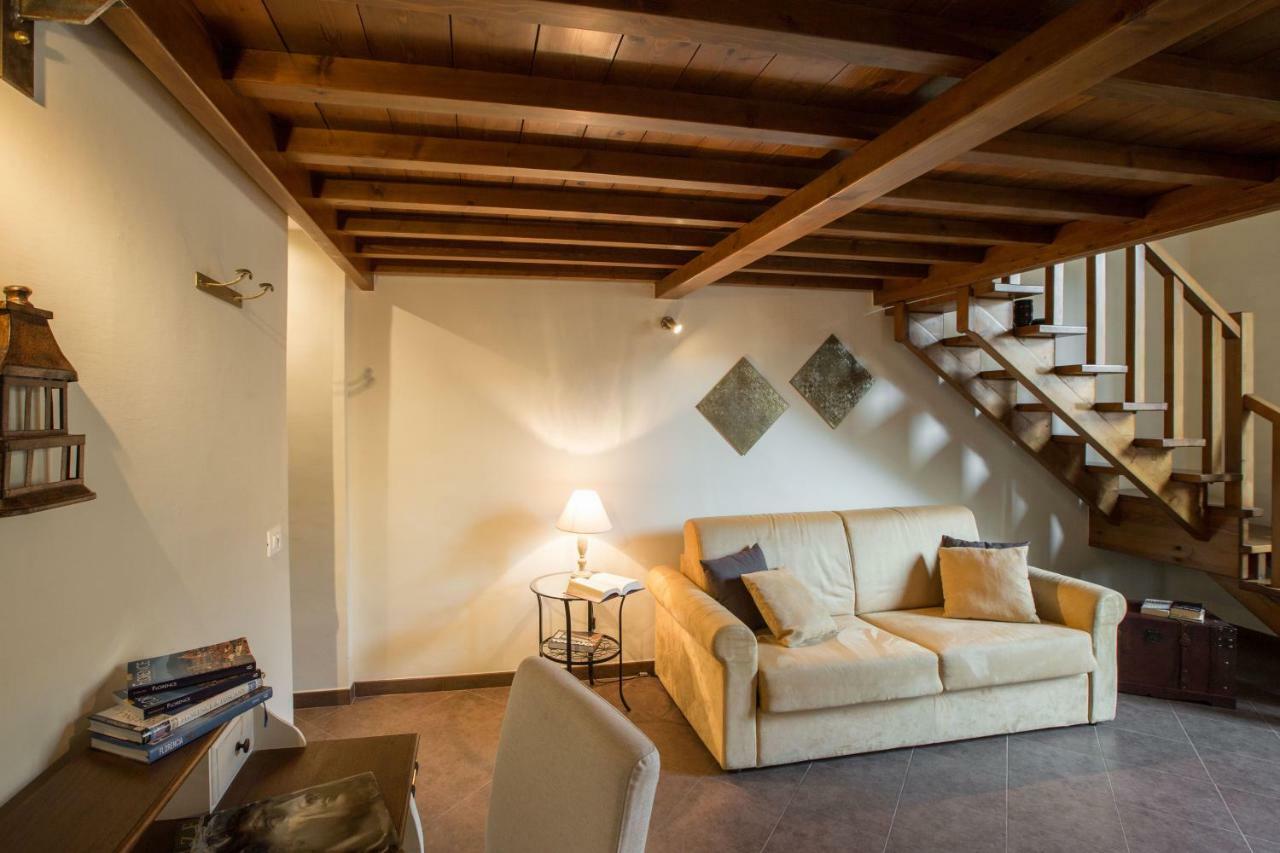 Charming Suite Cavour Heart Of Флоренция Экстерьер фото